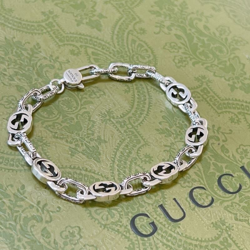 G*u*i bracelets